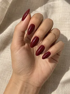 Burgundy red gel polish manicure example
